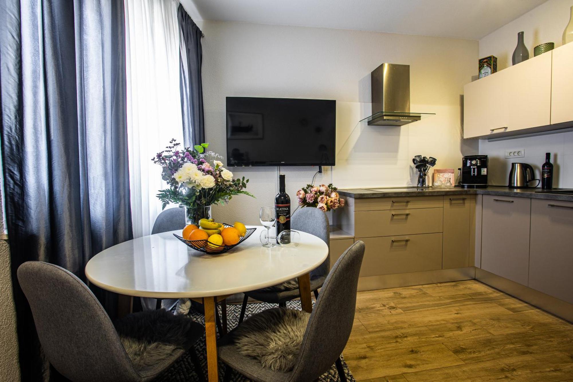 Luxusapartment Nav Podstrana Kültér fotó