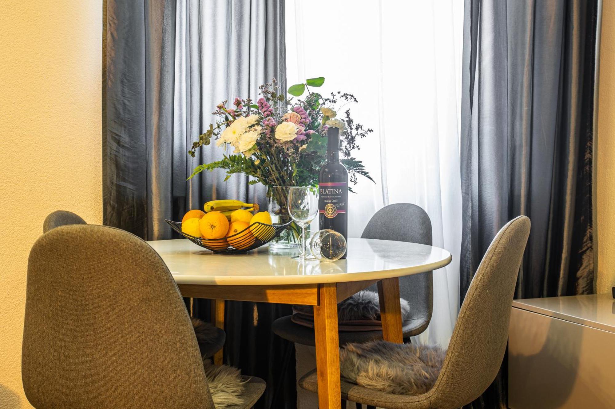 Luxusapartment Nav Podstrana Kültér fotó